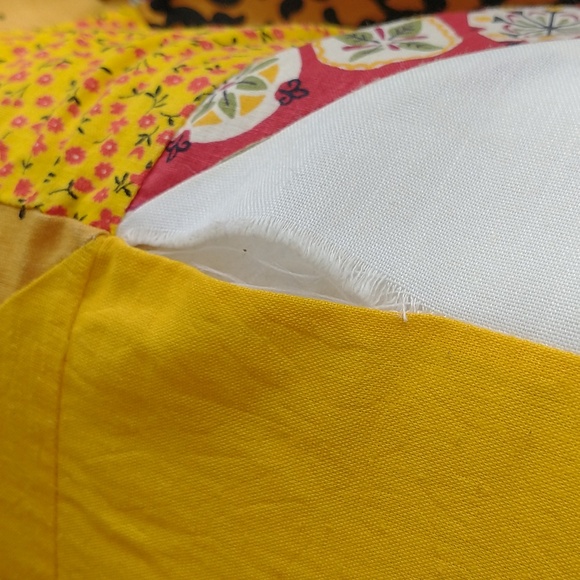 Vintage Quilt 65x82 - Picture 2 of 5